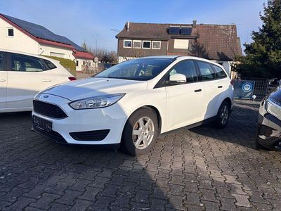 Gebraucht Ford Focus Ambiente 101 PS (74 kW) 2015 Weiß Kombi