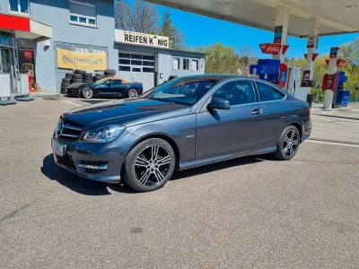 Gebraucht Mercedes C220 Edition 170 PS (125 kW) 2015 Grau Coupé