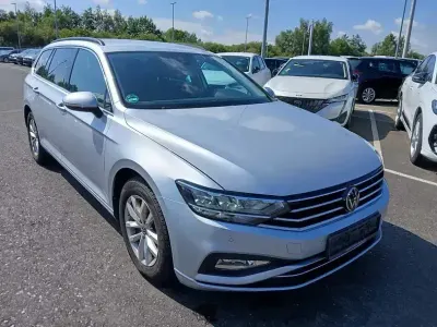 Gebraucht VW Passat Business 150 PS (110 kW) 2024 Silber Kombi