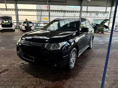Usata Mitsubishi Outlander 150 CV (110 kW) 2013 Nero SUV
