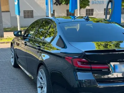 Gebraucht BMW 540 333 PS (244 kW) 2023 Schwarz Limousine