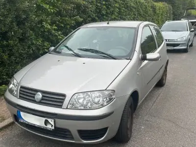Gebraucht Fiat Punto Dynamic 60 PS (44 kW) 2004 Silber Kleinwagen