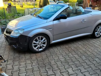Gebraucht Opel Tigra 90 PS (66 kW) 2006 Silber Cabrio