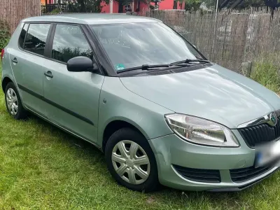 Gebraucht Skoda Fabia 60 PS (44 kW) 2010 Grün Kleinwagen