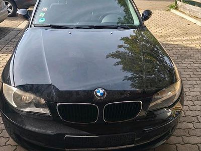 Gebraucht BMW 116 116 PS (85 kW) 2009 Schwarz Kleinwagen