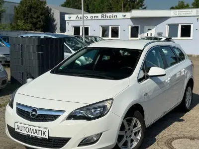 Gebraucht Opel Astra Sport 140 PS (102 kW) 2011 Weiß Kombi