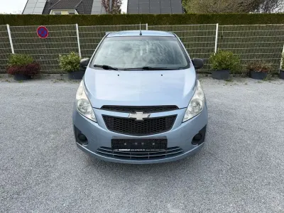 Używany Chevrolet Spark 68 KM (50 kW) 2010 Niebieski Hatchback