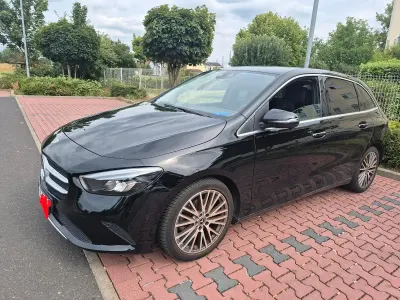 Gebraucht Mercedes 180 136 PS (100 kW) 2021 Schwarz Limousine
