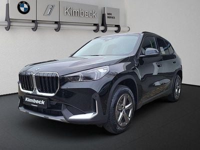 Saphirschwarz metallic Neu 2025 BMW X1 SUV | 41.880 € (Guter Preis)