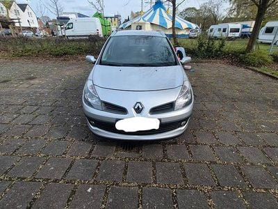Gebraucht Renault Clio GrandTour 75 PS (55 kW) 2008 Silber Kombi
