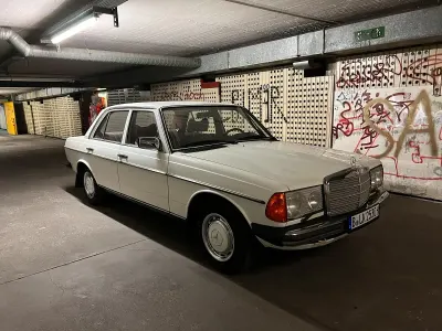 Gebraucht Mercedes 230 1977 Weiß Limousine