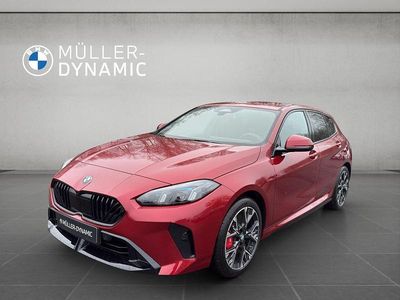 Rot Neu 2025 BMW 120 M Sport Kleinwagen | 39.811 € (Fairer Preis)