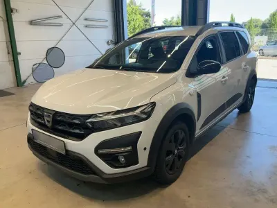 Gebraucht Dacia Jogger Extreme 101 PS (74 kW) 2022 Weiß Van / Kleinbus