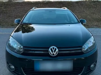 Gebraucht VW Golf VI 105 PS (77 kW) 2011 Schwarz Kleinwagen