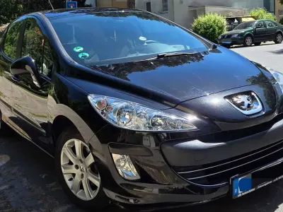 Gebraucht Peugeot 308 Tendance 95 PS (69 kW) 2008 Schwarz Limousine