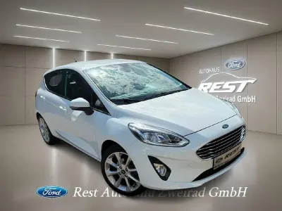 Gebraucht Ford Fiesta Titanium 101 PS (74 kW) 2020 Weiß Kleinwagen