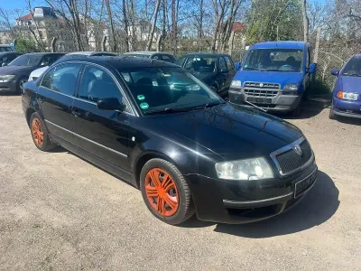 Używany Skoda Superb Elegance 140 KM (102 kW) 2006 Czarny Sedan/Limuzyna