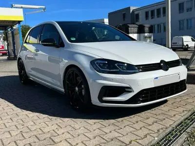 Gebraucht VW Golf VII R 300 PS (220 kW) 2019