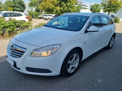 Gebraucht Opel Insignia Edition 110 PS (80 kW) 2009 Weiß Kombi