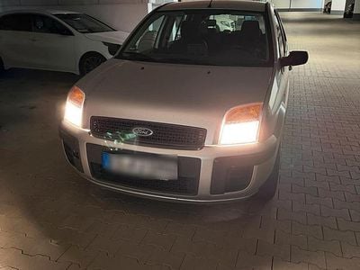 Gebraucht Ford Fusion 80 PS (58 kW) 2009 Grau Kleinwagen