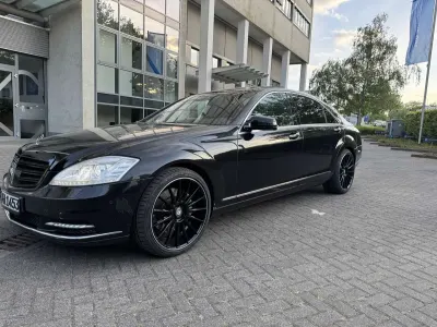 Gebraucht Mercedes S350 258 PS (189 kW) 2026 Schwarz Limousine