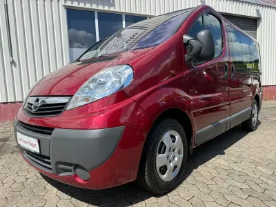 Gebraucht Opel Vivaro 145 PS (106 kW) 2008 Rot Van / Kleinbus