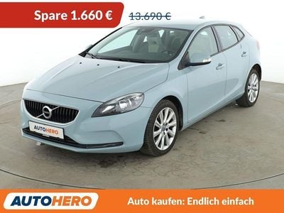 Second-hand Volvo V40 122 CP (89 kW) 2016 Albastru Berlinǎ