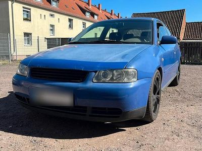 Second-hand Audi A3 100 CP (73 kW) 1996 Albastru Hatchback