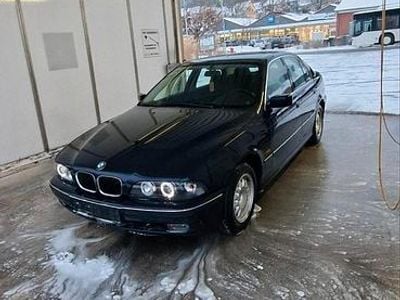 Blau Gebraucht 1998 BMW 520 Limousine | 3.750 € (Etwas zu teuer)