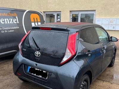 Usata Toyota Aygo 72 CV (52 kW) 2018 Nero Utilitaria