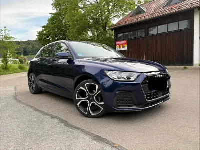 Gebraucht Audi A1 Sportback Advanced 95 PS (69 kW) 2023 Blau Kleinwagen