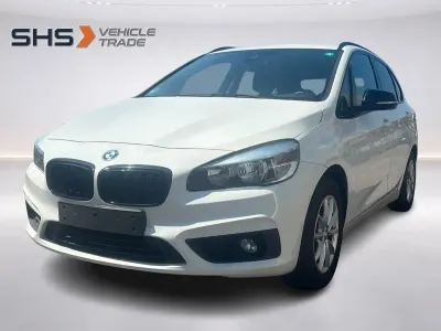Gebraucht BMW 218 Basis 136 PS (100 kW) 2015 Weiß Van / Kleinbus