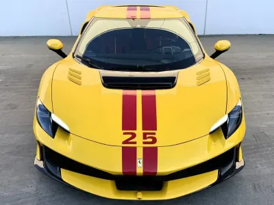 Nouă Ferrari 296 880 CP (647 kW) 2026 Galben