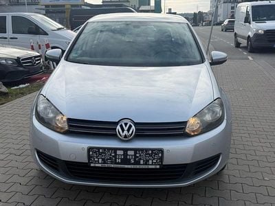 Usata VW Golf VI Comfortline 122 CV (89 kW) 2010 Argento Utilitaria