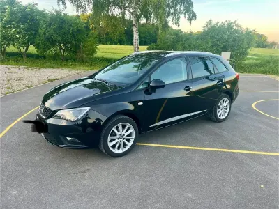 Używany Seat Ibiza Sun 105 KM (77 kW) 2015 Czarny Hatchback