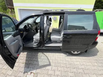 Gebraucht Kia Carnival Basis 185 PS (136 kW) 2009 Schwarz Van / Kleinbus
