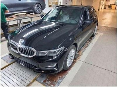 BMW 330e