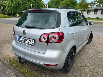 Używany VW Golf 105 KM (77 kW) 2010 Srebrny Minivan