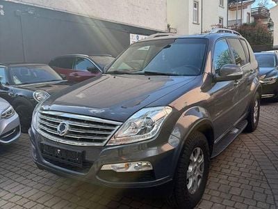 Gebraucht Ssangyong (KGM) Rexton 178 PS (130 kW) 2017 Grau SUV