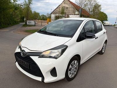 Usado Toyota Yaris Comfort 69 HP (50 kW) 2014 Branco Citadino