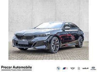 Gebraucht BMW 540 Sport Line 303 PS (222 kW) 2026 Schwarz (black sapphire) Limousine