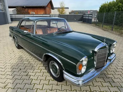 Gebraucht Mercedes 220 120 PS (88 kW) 1962 Grün Coupé