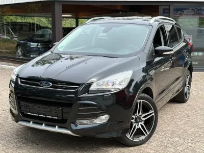 Gebraucht Ford Kuga Individual 179 PS (131 kW) 2016 Schwarz SUV