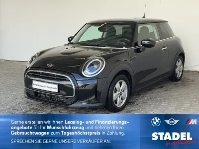 Gebraucht Mini Cooper 136 PS (100 kW) 2023 Schwarz Kleinwagen