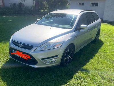 Silber Gebraucht 2012 Ford Mondeo Style Kombi | 8.999 €