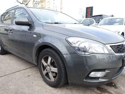 Gebraucht Kia Ceed Sportswagon Vision 109 PS (80 kW) 2010 Grau Kombi