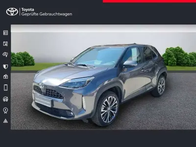 Gebraucht Toyota Yaris Cross Elegant 116 PS (85 kW) 2022 Grey metallic SUV
