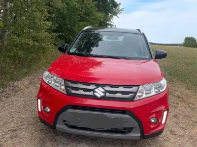 Gebraucht Suzuki Vitara 120 PS (88 kW) 2015 Rot SUV