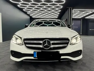 Gebraucht Mercedes E200 184 PS (135 kW) 2016 Weiß Limousine