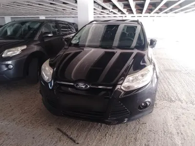 Gebraucht Ford Focus 150 PS (110 kW) 2012 Schwarz Kombi